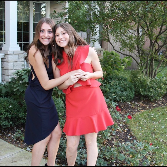 Meet your Posher, Lauren - Picture 1 of 1